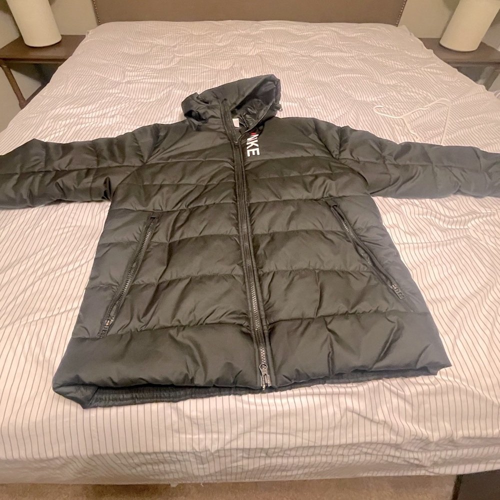 Nike Men's XL Therma Fit Synthetic Fill Black Hooded Puffer Jacket DX2036-010